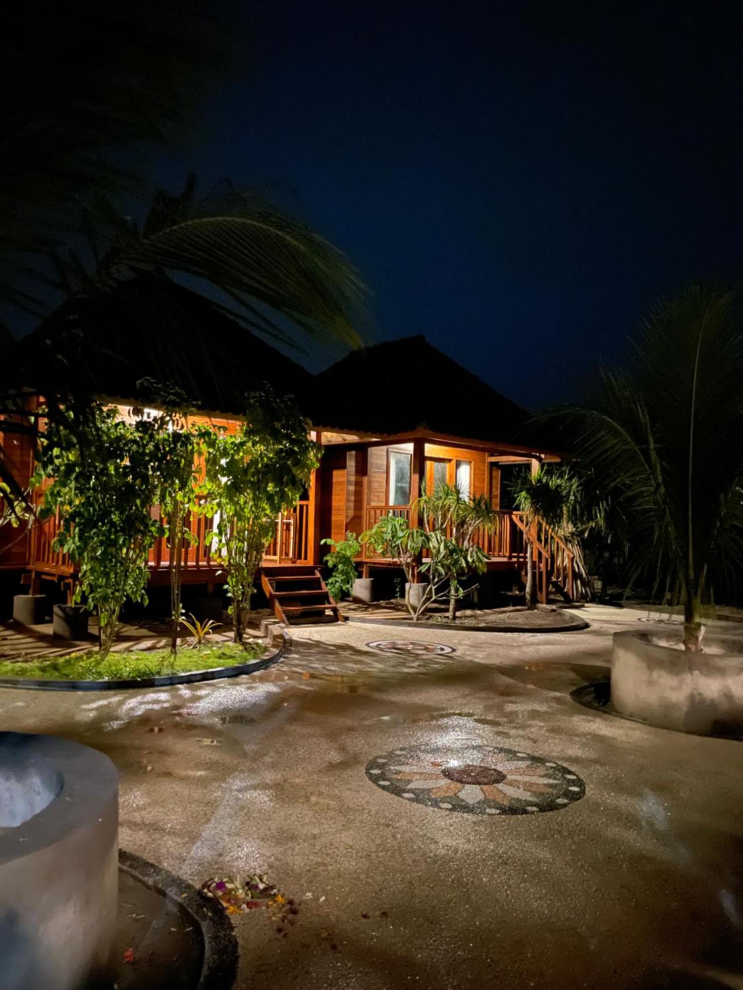 Mangrove Beach Hut Lembongan Exterior photo